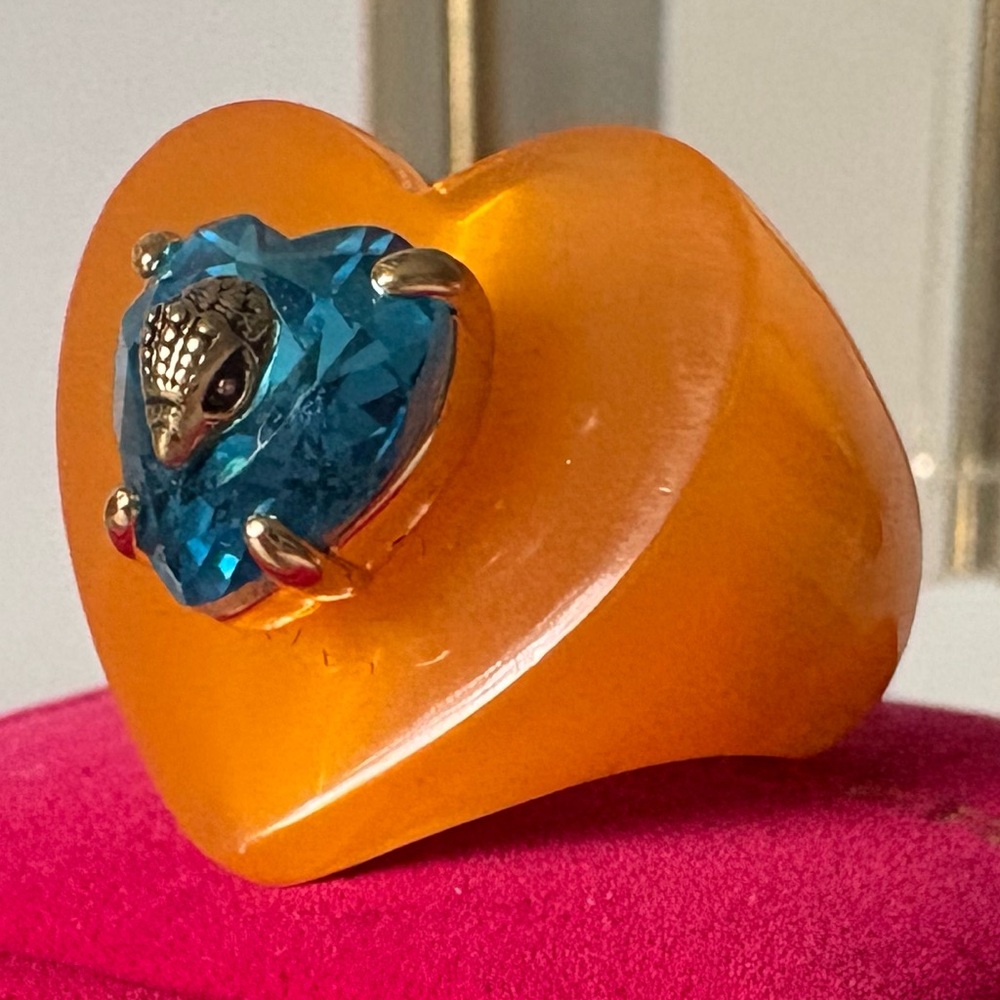 Kurt Geiger Resin Eagle Heart Ring